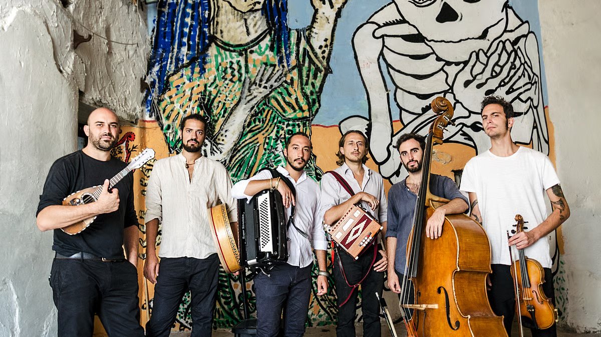 fpjindia's tweet image. &apos;Ars Nova Napoli Is A Band That Started Almost As A Joke,&apos; Says Marcello Squillante

✍️@verusf1

Link: freepressjournal.in/weekend/ars-no… #FPJWeekend #Music