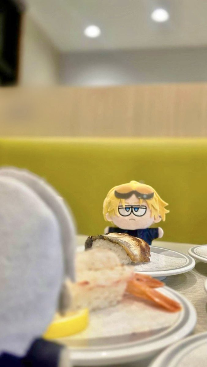 4se_1's tweet photo. ゴミズinおすしやさん #一緒なら未来はきっと虹色だ https://t.co/gWQive9yO1
