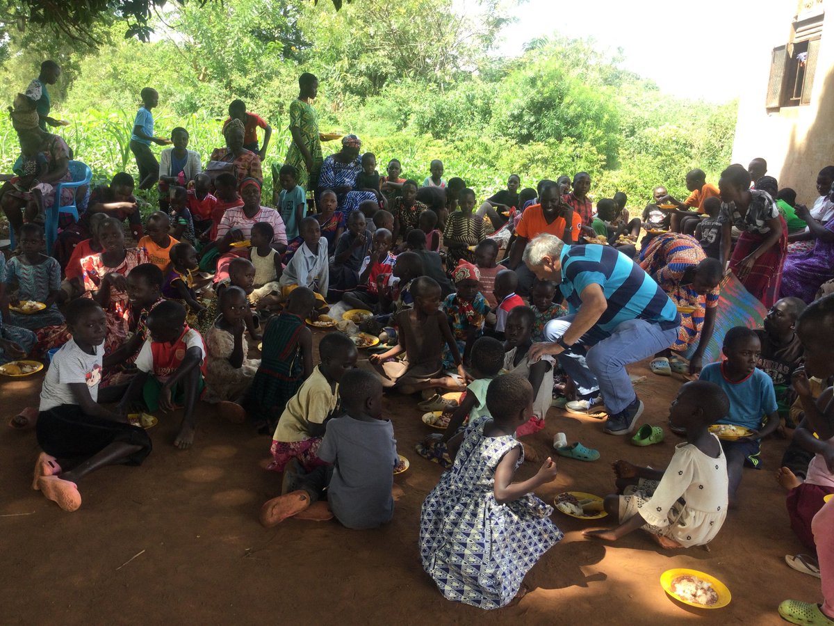 murphycharity_'s tweet photo. Global friendship, local impact!

Thanks to our UK supporter who visited our communities late September 2025, women &amp; children in rural Uganda are empowered to dream big &amp; achieve more
#HopeInAction #WomenEmpowerment https://t.co/kUgj82IkBv