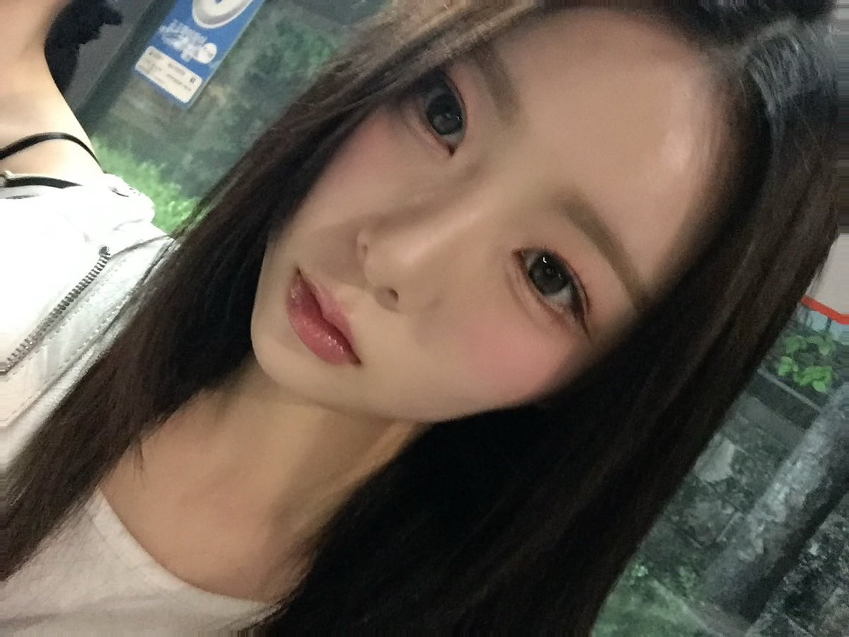 ICHILLIN チェリン サイン入り ポラロイド アイチリン ICHILLIN チェリン サイン入り ポラロイド アイチリン 2025年