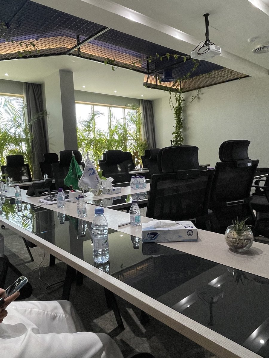 بسم الله ربّ البدايات، باعث الهمم ومُيسّر الخطوات،

اليوم أخوض اول رحلة مهنية مع شركة المنيف 
للأنابيب، مُستعينًا بالله أن يجعلها خير بداية، ورحلةً 
عامرة بالإنجازات، زاخره بالتعلّم والنمو، ومكلّلةً 
بالنجاح والتوفيق ..

#المنيف_للانابيب