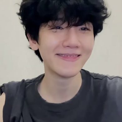 no baekhyun                          with baekhyun
big problem 😭🚨               no problem 🥰❤️
