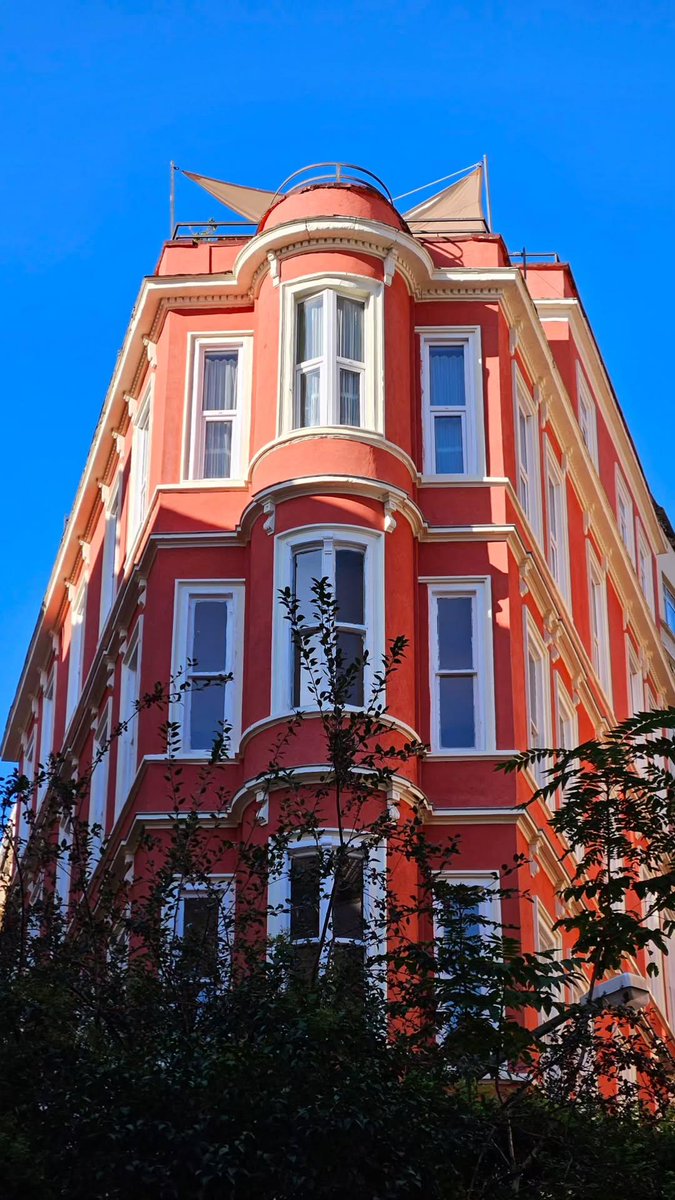 2 sene önce, Apergi Apartmanı