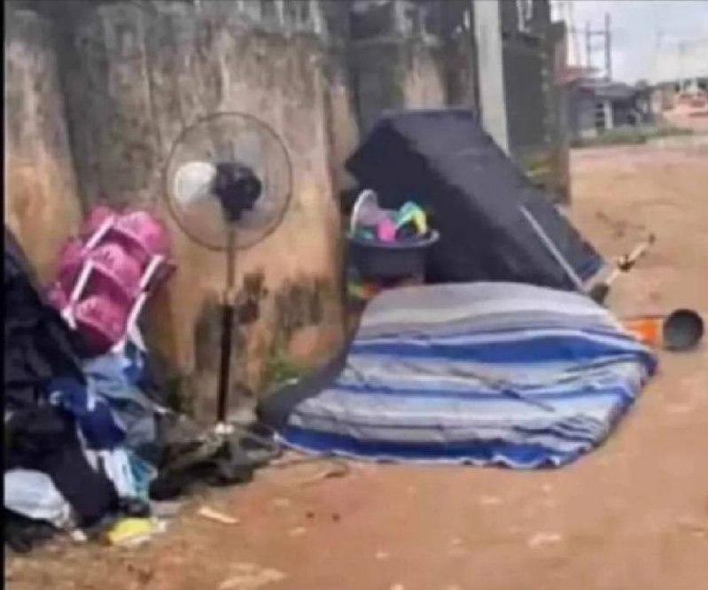 AdemolaAde14233's tweet image. If e reach your turn dey beg landlord