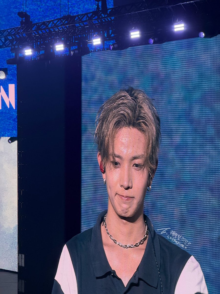 heesmyluv's tweet photo. HEESEUNG IS SO CUTE 🤏🏻
ILY 🥰
#엔하이픈 #희승 #ヒスン
#ENHYPEN #HEESEUNG
#WALKTHELINEInSG
#WALKTHELINE_IN_SG
#WALKTHELINE_IN_SINGAPORE https://t.co/mvlnezXWNL