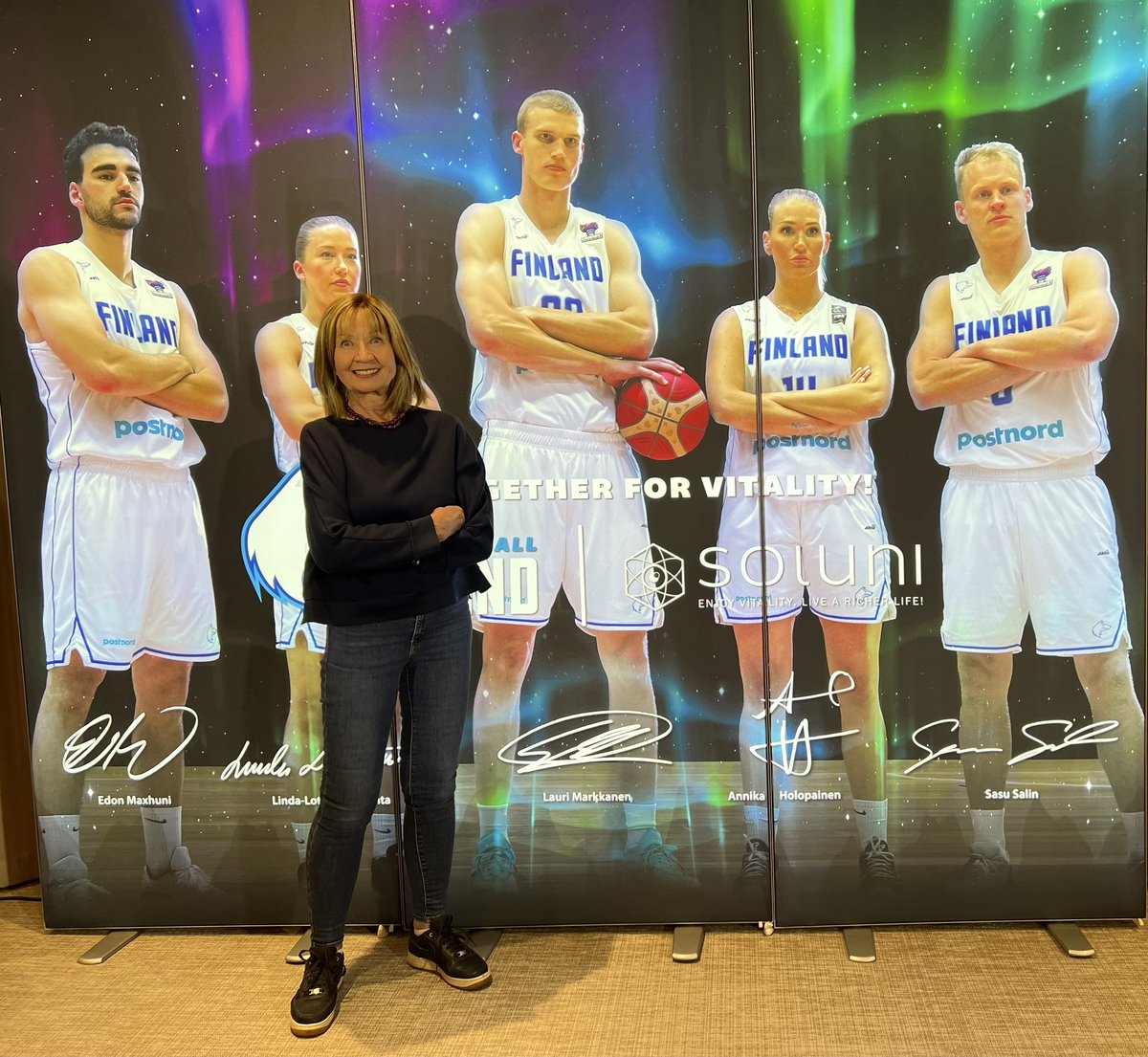 Vantaalla 🇫🇮 yhdessä lähes 600 innokkaan ihmisen kanssa käynnistämässä uuden suomalaisen ihotuotteen julkistusta! ☀️
Luonnollisesti, vastuullisesti ja ylpeästi suomalaisin voimin. 💙