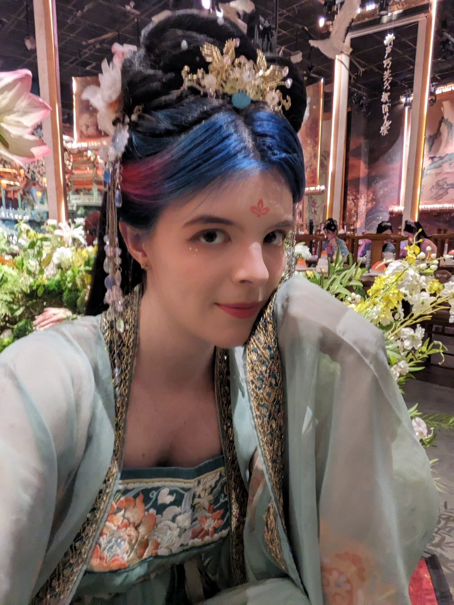 Unicornmon's tweet photo. And today, today she was a princess https://t.co/0tGZ2fMGTD