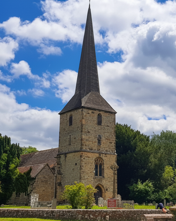 4MinFamHistory's tweet photo. St Peter's Church in #Hever, burial place of #AnneBoleyn's father and brother, Sir Thomas &amp; baby Henry Boleyn.

Thomas' tomb names him as "Thomas Bullen". But who actually built the chapel? Was it really the Boleyn family?

🔔 SUBSCRIBE TO THE CHANNEL 🔔
https://t.co/snXxYvNpqh https://t.co/6y8anPkb9J
