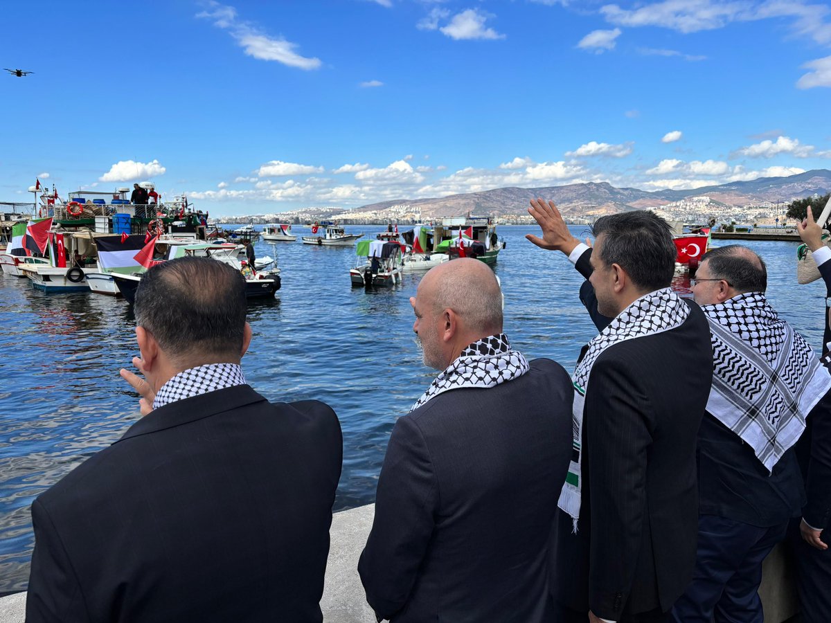 Gazze’deki soykırım ablukasını kıran Sumud filosu kahramanlarına İzmir’den selam olsun. 🇵🇸 🇵🇸 🇵🇸