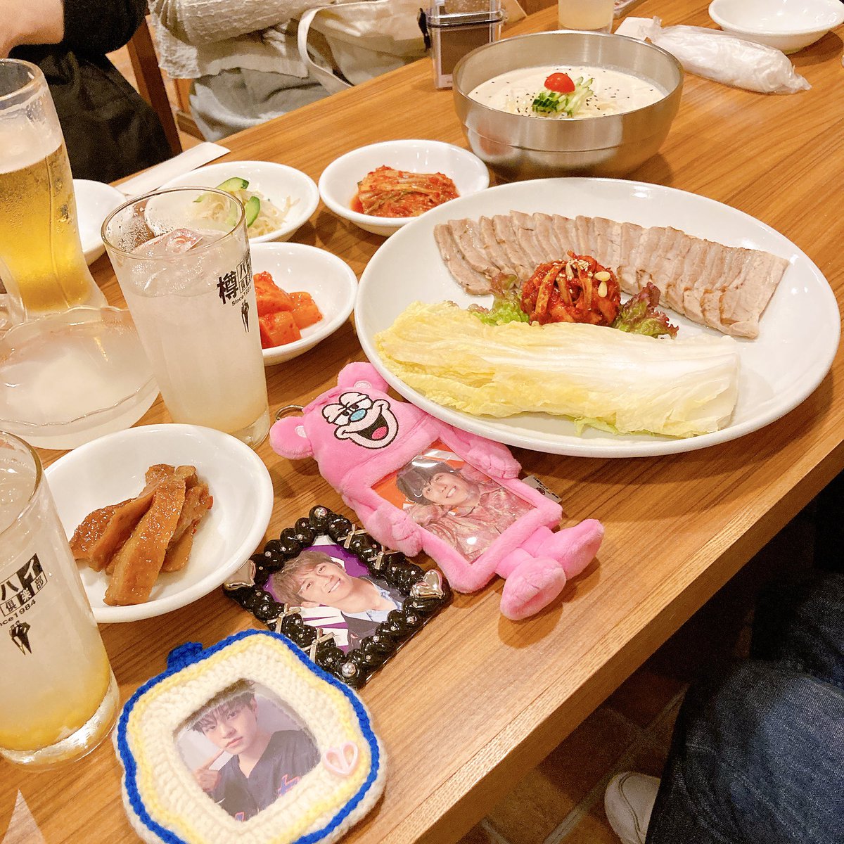 sora_730non's tweet photo. お久しぶりです！
去年Kぽにハマってしまってこちらの垢ご無沙汰してますが、娘🌈❤️と一緒にライブや舞台、ロケ地巡り楽しんでます🎶
Kぽの友達と照史くんのロケ地でランチ✨✨
前回持っていけなかったトレカ持って出掛けてきました〜
本当、何食べても美味しい😋 https://t.co/zgTPTKQao1