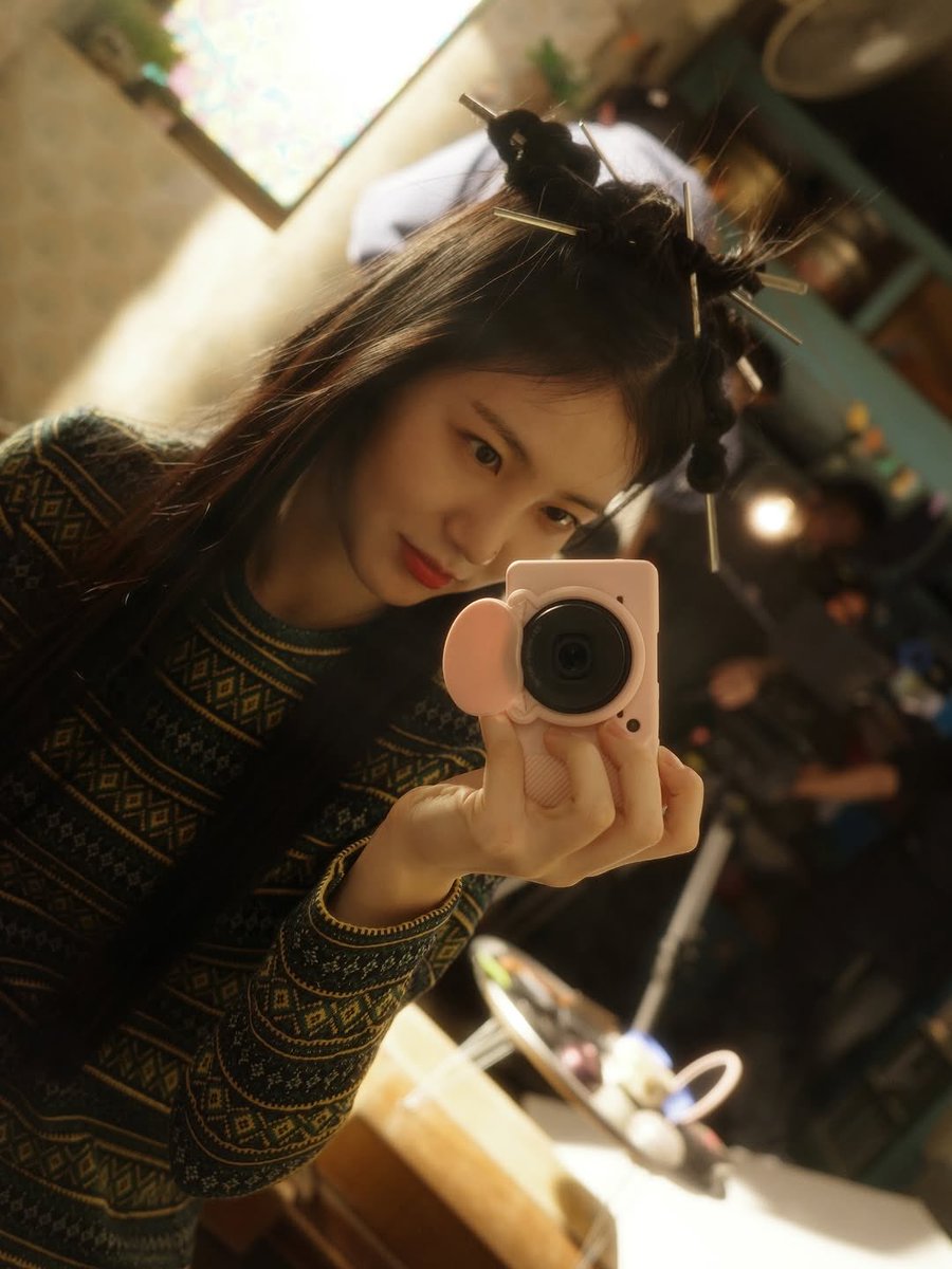 yeeunjjang_'s tweet image. [251005] Shinyeeun instagram update 📸 

My youth 🌱

#shinyeeun #신예은