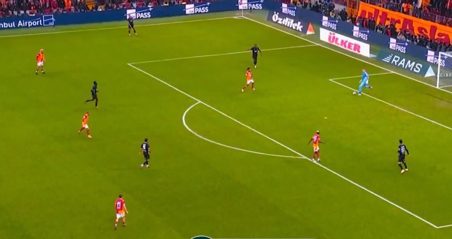 1-1 sonuçlanan galatasaray-beşiktaş maçının öne çıkan detaylarını <a href="/DolmabahcePost/">Dolmabahçe Post</a> için yazdım.

dolmabahcepost.com/kendi-dusen-ag…