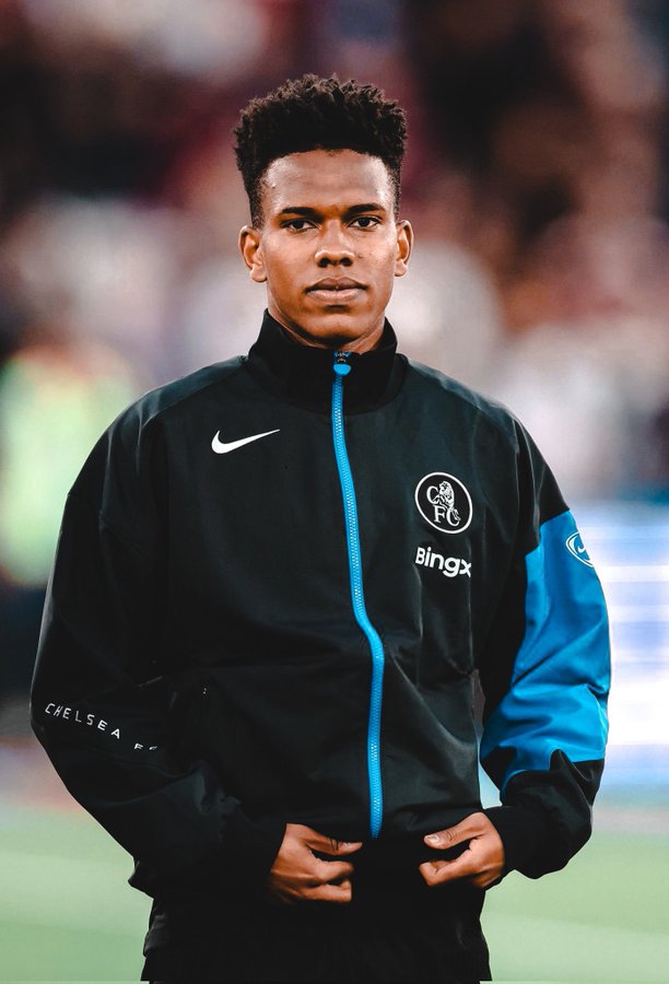Chukwukeziajoel's tweet photo. Willam Estevao has more Premier league goal than Madueke , Wirtz , Cunha and Xavi Simons  #ProudToBeAChelseaFan #LiverpoolLost #CHELIV https://t.co/CafGd9xVbH