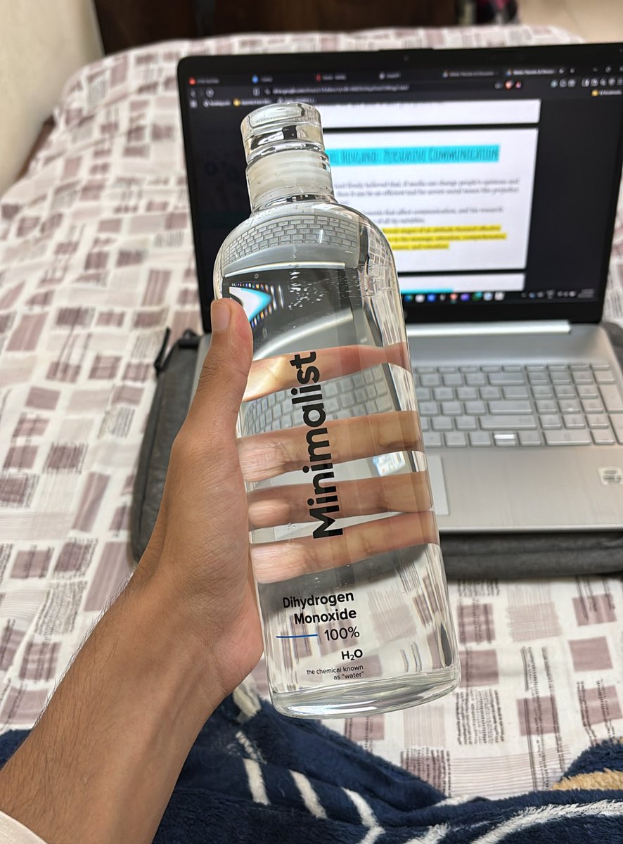 hotahaivedant's tweet image. Bhai bottle sundar toh hai