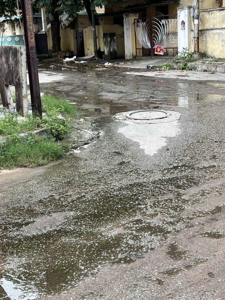 vedula_murthy's tweet photo. @CommissionrGHMC @gadwalvijayainc @GHMCOnline @HMWSSBOnline @hmwssbgmom1 @hmwssbgmom14 @revanth_anumula @tksreedevi @NSriGanesh  Gr8 injustice &amp;lack of sewerage system &amp; debris , failure for 20+ yrs @Lane5,TeachersClny, E Mrdply, with no permanent  solution. HELP SOS 🙏🙏 https://t.co/3Q83KfPE9t