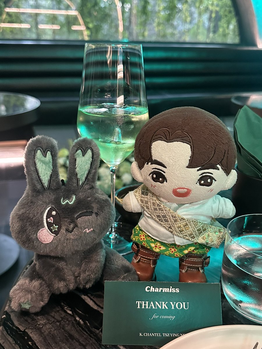 tellyryoryo's tweet photo. Waiting for papa win 😍

#winmetawin 
#CharmissxWinMetawin https://t.co/Sxnqzsfn82