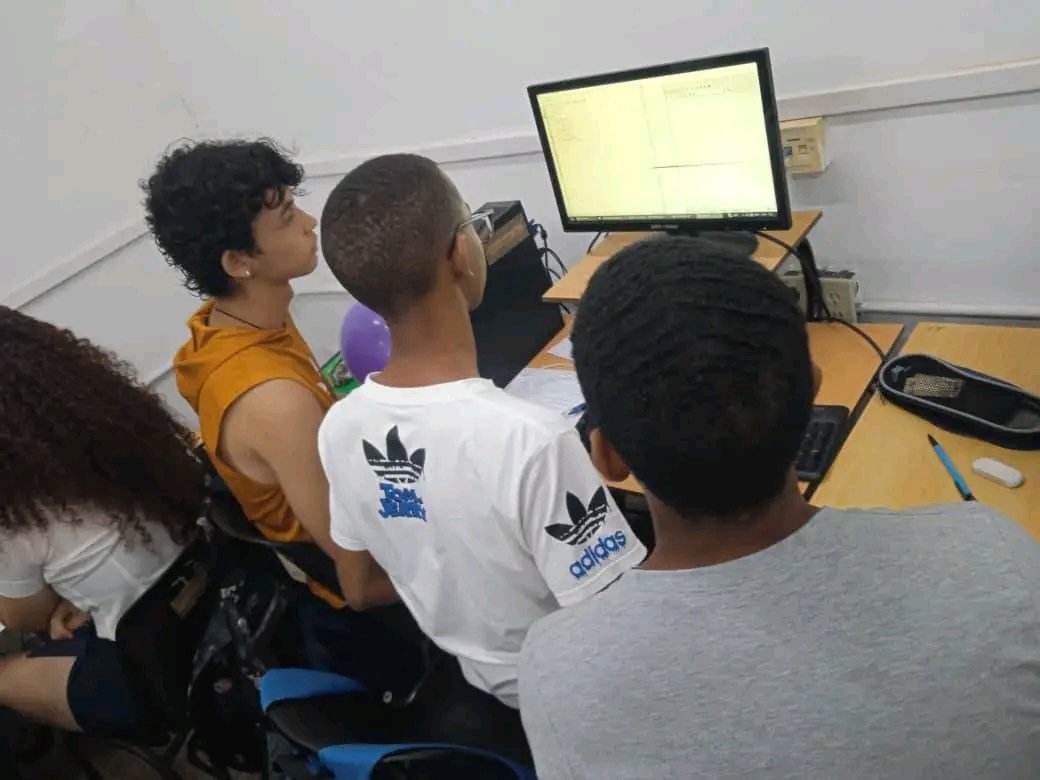 EspinosaDanis's tweet image. En la Universidad de Las Tunas se desarrolló la eliminatoria rumbo a la Final Caribeña del Concurso Internacional Universitario de Programación #ICPC2025. ¡Un paso más hacia la gran Final Mundial #50 del #ICPC2026! #SomosULT #UniversidadCubana #CubaMES