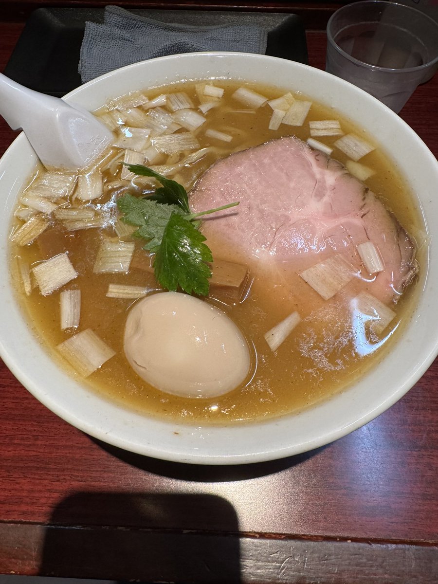 kon_engineer's tweet photo. 三鷹のすず喜うまかった〜
塩ラーメンだけど濃厚だった https://t.co/jtCtMILSOD