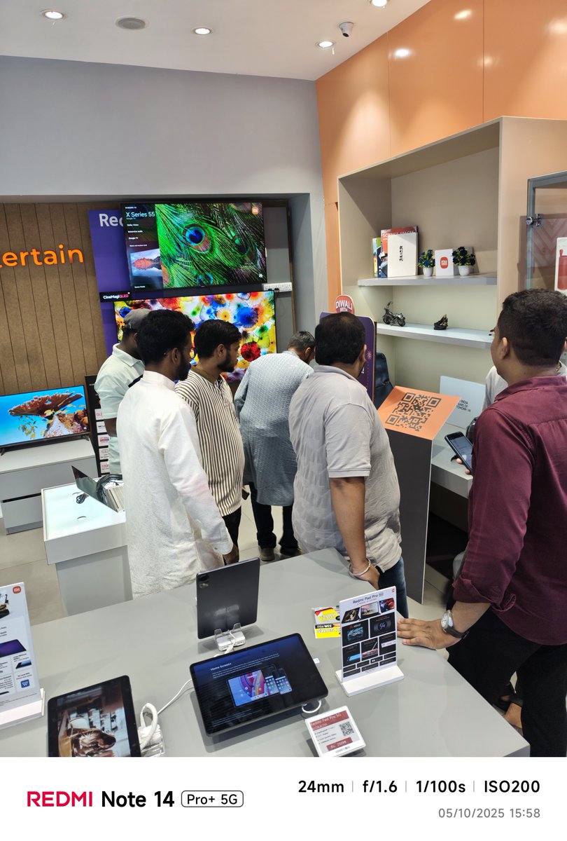 AnantBuddh26117's tweet image. Today is a special meetup day xiaomi Fc Pune, where everyone is gonna wish for their dream xiaomi gadgets on Occasion of Diwali festival.
#xfcpune 
#xiaomiindia
#redmiindia
#diwaliwithxiaomi