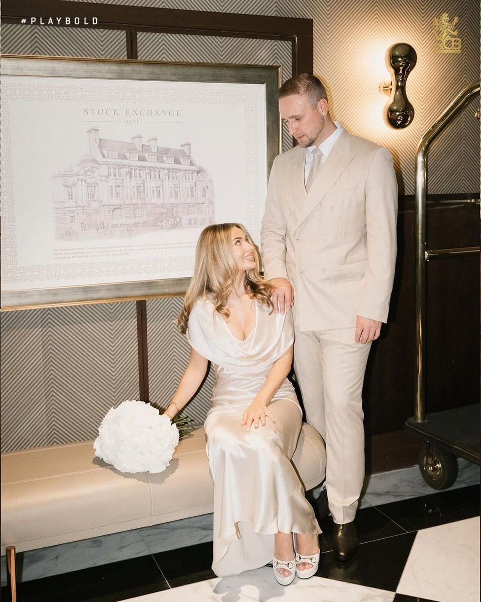 Livi's +1 for life 😍

Congratulations and wish you both the best of times, Livi! 👐