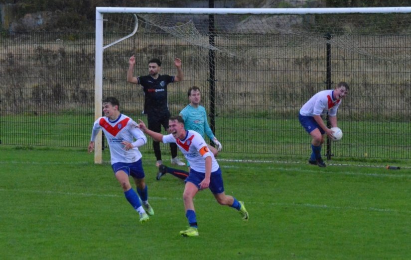 Roze wolk weggeblazen door Amy sportclubrijssen.nl/nieuws/712/roz…