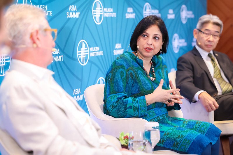suhasinih's tweet photo. Filling the Void: Who Will Lead Democratic Cooperation in the Indo-Pacific Now? Panel at Milken Institute Asia Summit 2025 in Singapore led by @JonathanMcClory, with @chipmanj @BilahariK and 
Amb Ishakawa
Great  discussion on dealing with Trumperica
Link:https://t.co/v0wGagfYUj https://t.co/h5hih37J4n