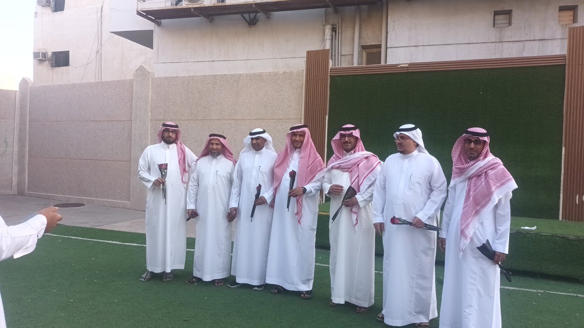 1140718700's tweet photo. اليوم العالمي للمعلم 2025 مدرسة أبي بكر الرازي والإمام خلف https://t.co/mVCoCapR41