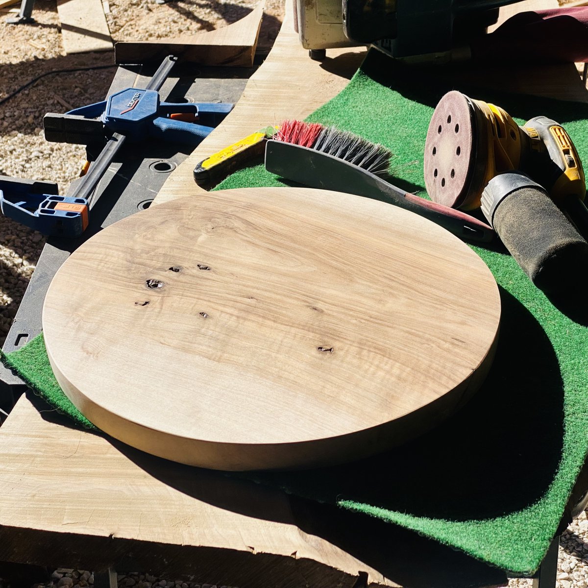 sylvainbiquette's tweet photo. Work in Progress. So much pleasure crafting plain wood natural clocks (wallnut here). https://t.co/g1ENxLjaCn https://t.co/03vFJd3vA0
