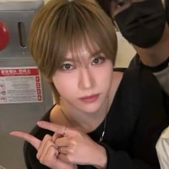nyannyanject7's tweet photo. やっぱりビンファは面が一般人じゃなさ過ぎて違和感 https://t.co/0WHtF8Xj3u