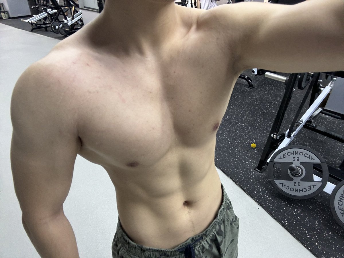 Xin0553's tweet photo. 最近项目 https://t.co/N2H7d17MsB