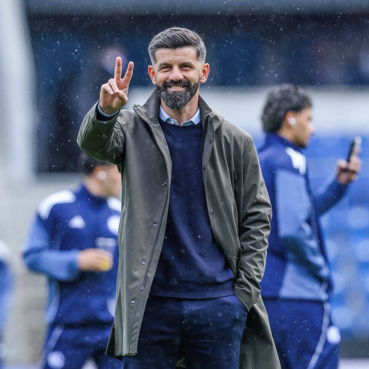 Our coach is cooler than yours ✌️

#S04 | #DSCS04