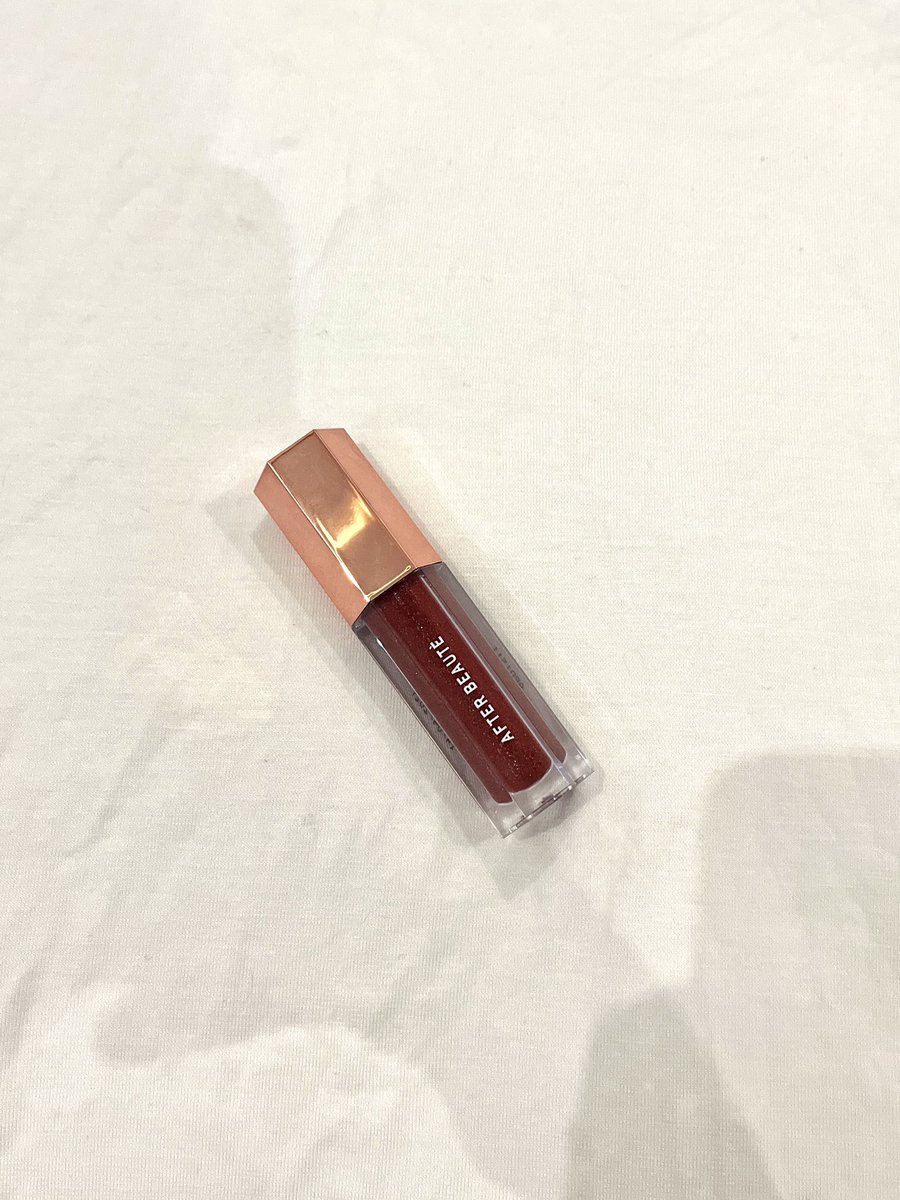 rachelliabarbie's tweet photo. Preloved Lip product
-  YNM heart jelling tint 2 in 1 (made in korea) shade 05 (isi 99%)
https://t.co/68jmyDkE0H

- After Beaute Hypergloss shade redwood (isi 99%)
https://t.co/FhqvAZtTIk

- Liptint Black Rouge shade GB08 (made in korea) (isi 99%)
https://t.co/ensL1Uhx4e https://t.co/JXJpIetMsk