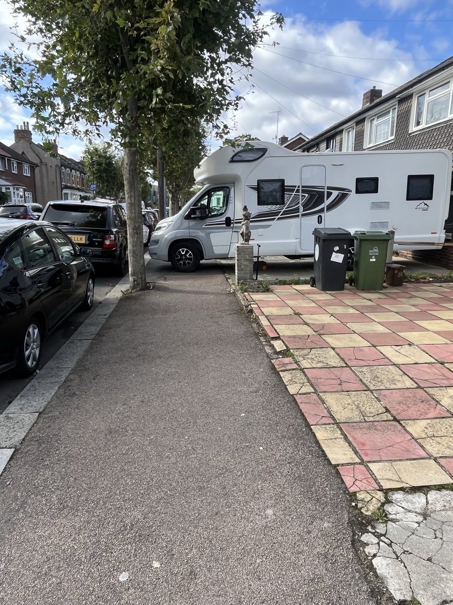 Wonder what part of this, this selfish driver thought was ok?

Reported to <a href="/wfcouncil/">Waltham Forest Council</a> (REQ754551384). Happy to provide photos along with licence plate if needed.

📍Dunedin Road, Leyton

#PavementParking #AccessibleStreets 🧑‍🦽🧑‍🦼🧑‍🦯