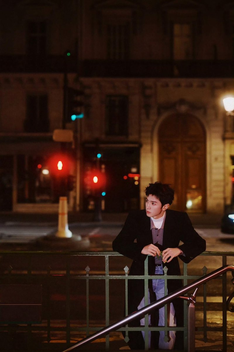 Xiu8689's tweet photo. CZY so handsome with Celine

CHEN ZHEYUAN IN PFW 2025

#ChenZheyuan #陈哲远
#ChenZheyuanxCELINE 
#ChenZheyuanxCELINESS26
@celineofficial @celineofficial https://t.co/Z3rcl8KxzV