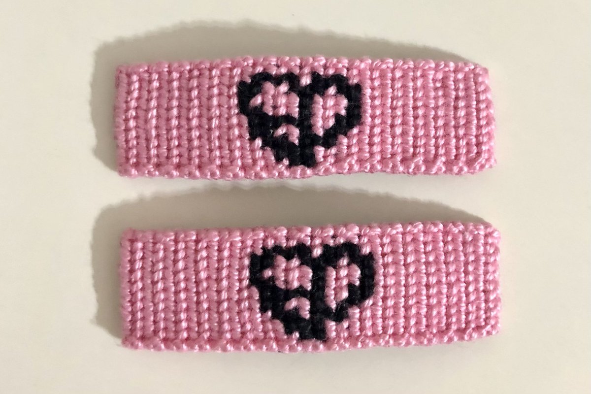 doubleknot_ph's tweet photo. — BLACKPINK #hairclip in your area! 🖤🩷

pre-order starts on 10/08!

#BLACKPINK #블랙핑크 #JISOO #JENNIE #ROSÉ #LISA #DEADLINE_IN_BULACAN #BLACKPINK_WORLDTOUR2025 #BLACKPINK_DEADLINE_in_MANILA #BLACKPINK_DEADLINE #fanmade #handmade https://t.co/0bUaWlECLJ