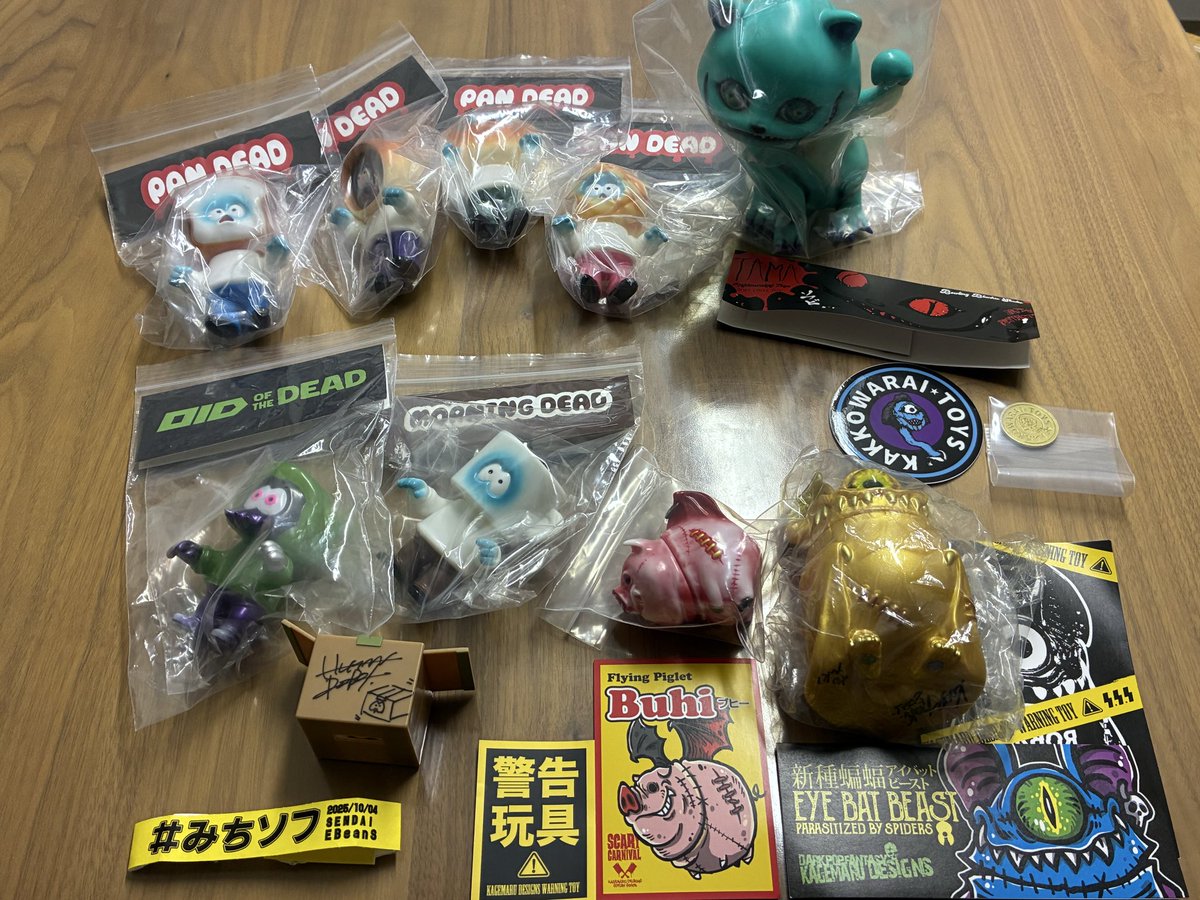 uZq46mwn66Upv60's tweet photo. 昨日みちのくソフビ祭り行ってきたー
HUMAN ROBOTさんのブースでの嫁ちゃん
→「ここからここまで全部下さい」
漢気が天元突破しとるんだが
作家さん達からサインもらえて大満足
運営さん第二回もおなしゃす

特撮ラクガキ第33カイはメガレンジャーのメガピンク今村みく
食いしん坊ツインテは正義 https://t.co/H8B9ShgomM