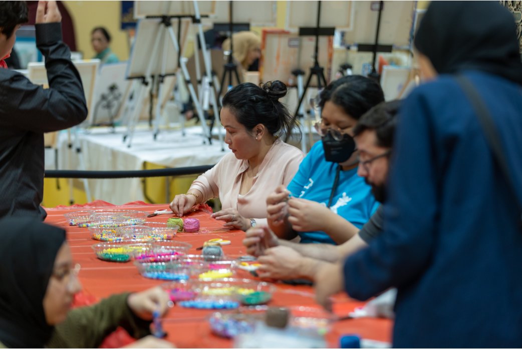 iashouston's tweet image. Bringing smiles to young faces!
This year the Asia Society, The Museum of Fine Arts, Houston, and the #Children&apos;s Museum Houston will be taking part in the Children&apos;s art activities
#fun #festival #proud #proudmuslim #youngmuslims #IAS #islamicart #islamicartssociety #calligraphy