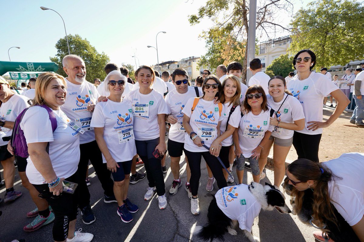 Orgullosa de acompañar a <a href="/aspacegranada/">ASPACE GRANADA</a> en su carrera solidaria 💪
Desde el <a href="/granadapsoe/">PSOE Granada Capital</a> reafirmamos nuestro compromiso con la inclusión y con quienes trabajan por una Granada más justa y accesible. 🌹