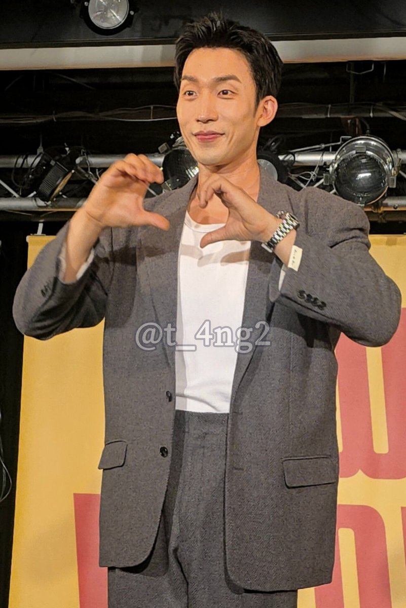 t_4ng2's tweet photo. 2025.10.5 이상이 일본 팬미팅 "イサンイです"
Photo time 
#이상이 #leesangyi #イサンイ 
#イサンイです #이상입니다 https://t.co/KC6IznyqNi