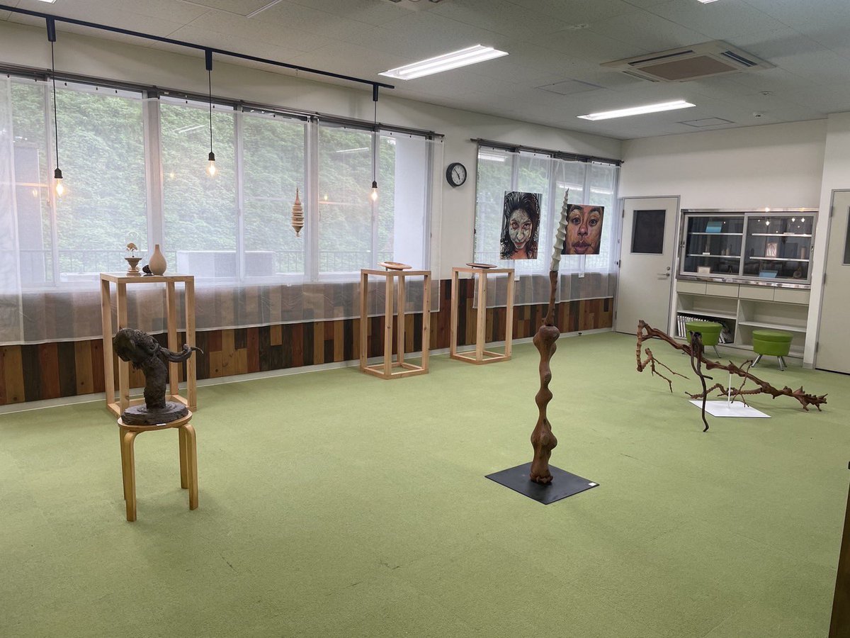 kzsaco's tweet photo. アトリエRoots-06による展示「ROOTS-25」無事搬出、撤収まで完了しました！8人のメンバーで充実した空間にできて、それぞれ収穫のある展示にすることができました。また、予想を超えてたくさんの方に来場いただき、ありがとうございました！ https://t.co/knE7CLTsUY