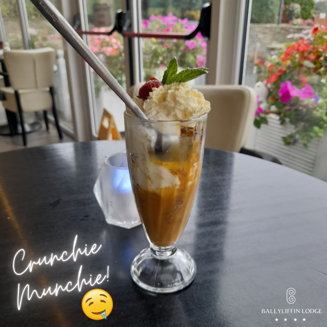 When are you getting yours? 
#CrunchieMunchie #NowYouretalking #LodgeFavourite #EatinTakeAway