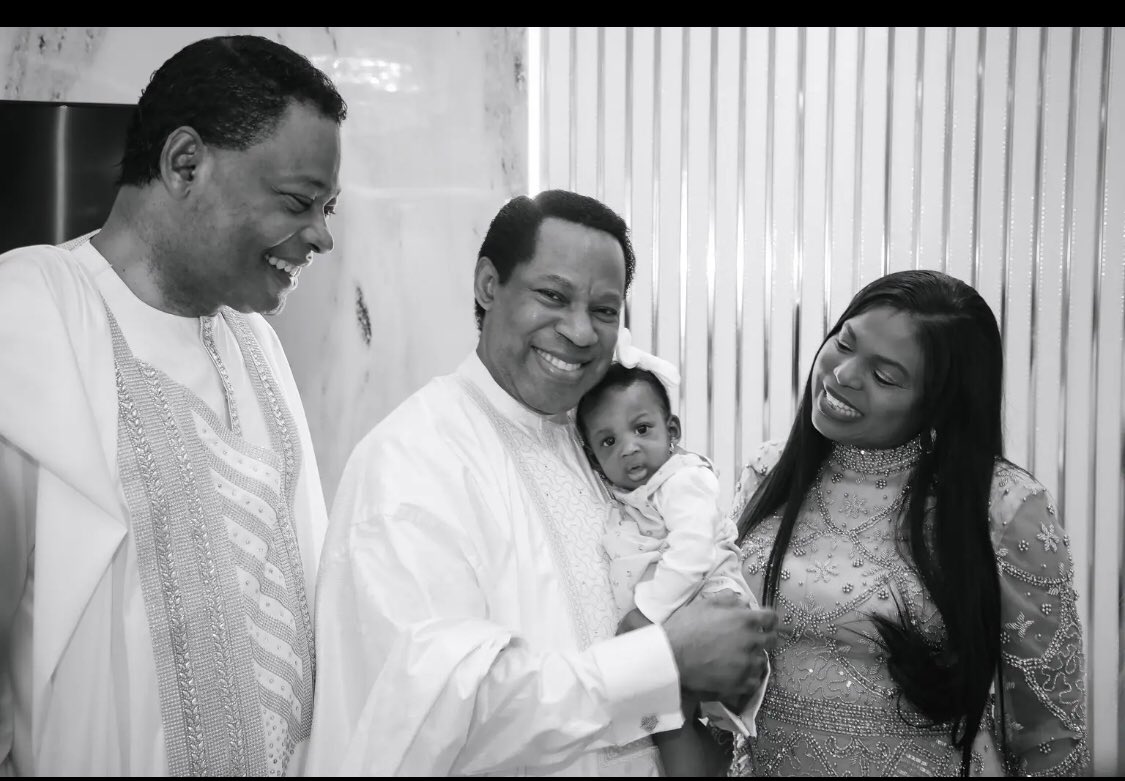 soundcodeexpert's tweet image. 🌸 A heart-melting moment!

 Little Celise Boamah in the arms of our dear Man of God Pastor Chris.

 💖Such moments overflow with love, grace, and the beauty of God’s family 🥰 

#PastorChris