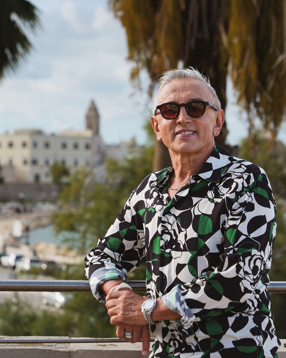 “Se Parigi avesse il mare, sarebbe una piccola Bari”: questa sera alle 21:15 vi aspetto su <a href="/SkyItalia/">Sky</a> e 
<a href="/NOWTV_It/">NOW</a> con una nuova puntata di #4hotel 👜🛎

<a href="/BanijayItalia/">Banijay Italia</a>

📸 Shiro Dri