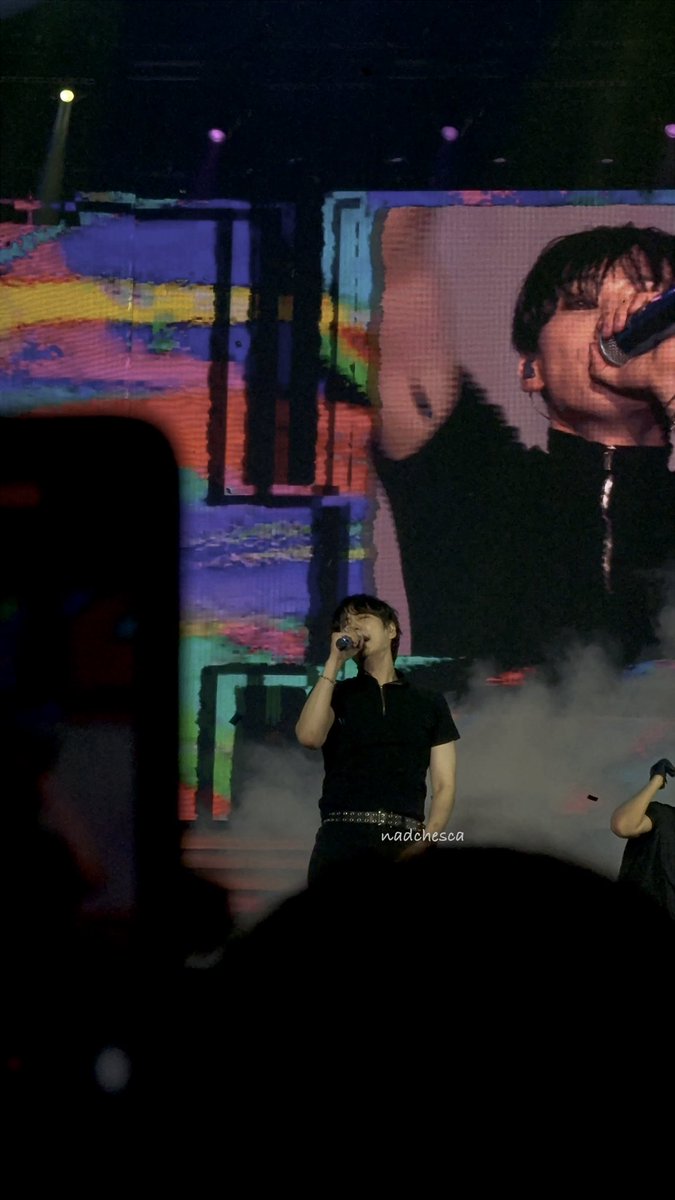elpeutakeover's tweet photo. Okay, let’s throw back to the “KYU high energy” during DNA + Rockstar + A-CHA clubbing mode!! 🔥
#SuperShow10 #ELF #superjunior #SUPERJUNIORinJAKARTA #SS10inJAKARTA #supershow10injakarta #kyuhyun #슈퍼주니어 #슈주 #슈쇼10  #200thsupershow #20th_anniversary_tour https://t.co/gTGNDmdvLm
