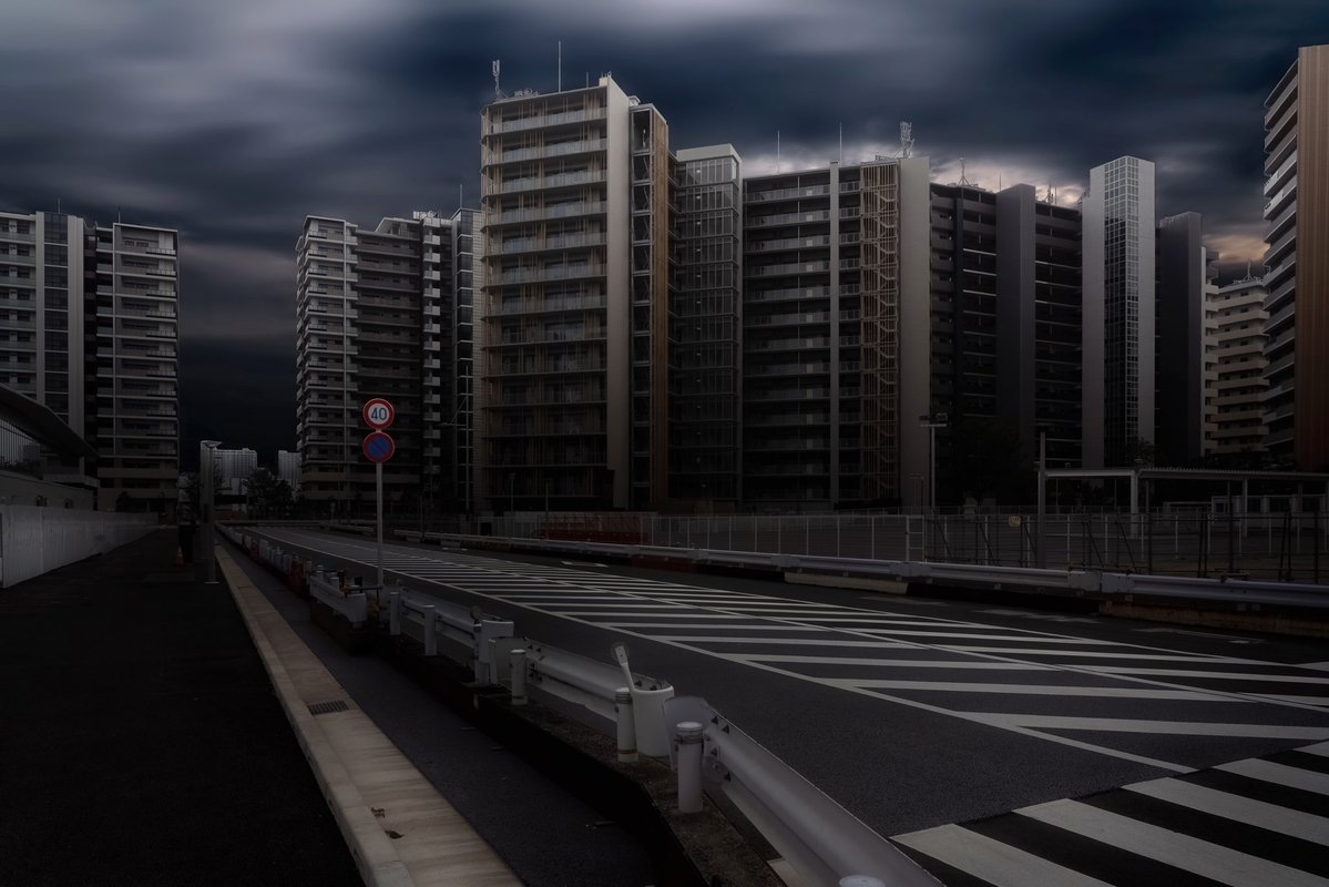 amatou_0429's tweet image. 「お前のは写真じゃねえ」「写真辞めてしまえ」
今の作風を始めて今月で5年経ちますが、
実は上記のようなDMを沢山いただいてました。
写真で非現実的な世界の表現をすることは理解されにくいとはわかりつつも、
心ない攻撃を沢山受け、写真をやめようかなと考えることも多々ありました。
(以下続く)