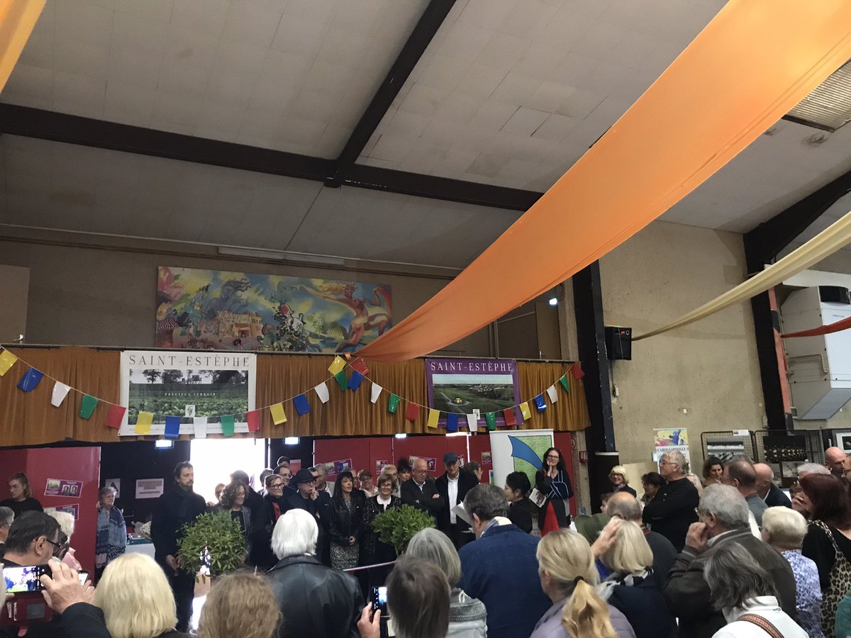 Tellement bon de vous rencontrer et de vous retrouver au Salon du #livre de Saint-Estèphe #Médoc pour défendre le Girondisme…