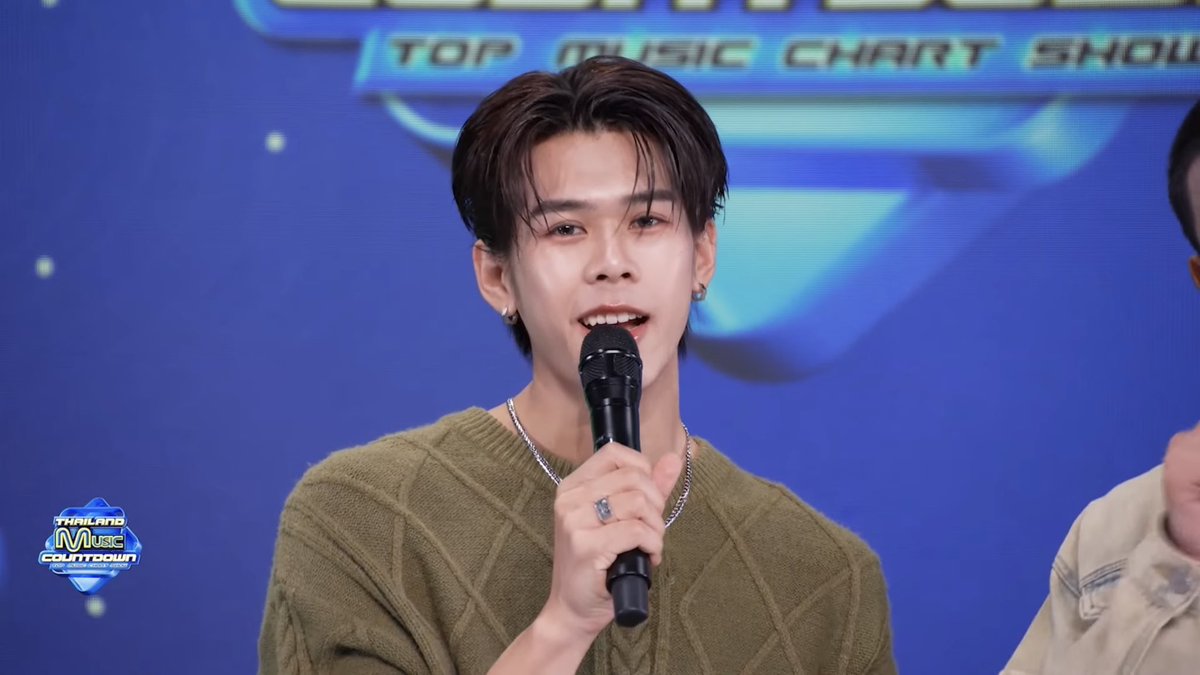 BeWithTui's tweet photo. MC TUI at TMC EP.21
#ThailandMusicCountdown

จบไปแล้วกับ #TMC_EP21 และ special MC #TuiChayatorn !! 🙌🏻🧡 ขอขอบคุณทาง Thailand Music Countdown @TMCcountdown สำหรับโอกาสและพื้นที่นี้นะคะ 🙇🏻‍♀️🤟🏻 หวังว่าในอนาคตจะได้มีโอกาสร่วมงานกันอีกนะคะ ❤️ และขอบคุณพี่กฤติน #KRITTIN_PERSES MC คู่น้องตุ้ยในวันนี้ด้วยนะคะ ขอบคุณมากค่า สนุกมาก ๆ เลย 🫶🏻

@TuiChayatorn ยินดีกับบทบาทนี้ด้วยนะคับ ตื่นเต้นมากใช่มั้ยยย 🥺 เก่งมาก ๆๆ เลย สุดยอดมาก สนุกมากกกก!! 💖 รอดูตุ้ยรับบท MC อยู่อีกเรื่อย ๆ น้า 🤩

ขอบคุณ #LYKYOU ที่เกาะหน้าจอช่วยกันส่งกำลังใจให้ MC หน้าใหม่ในวันนี้ด้วยนะคะ ภูมิใจมาก ๆ เลยเนอะ 🥺🤟🏻 วีคหน้ายังมีต่อ อย่าลืมมาส่งกำลังใจให้น้องกันอีกนะค้าา 🧡🙇🏻‍♀️

#LYKN