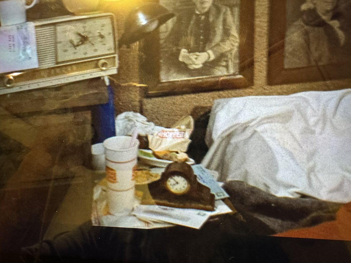route__66___'s tweet photo. BACK TO THE FUTUREの序盤にバーキン映ってるの初めて知った😳 https://t.co/DcHBJvlCmL