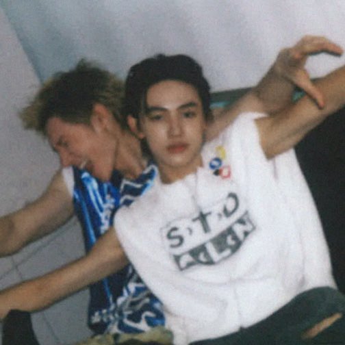 dearcortis's tweet image. Eomparkz what the hell??? #MARTIN #SEONGHYEON