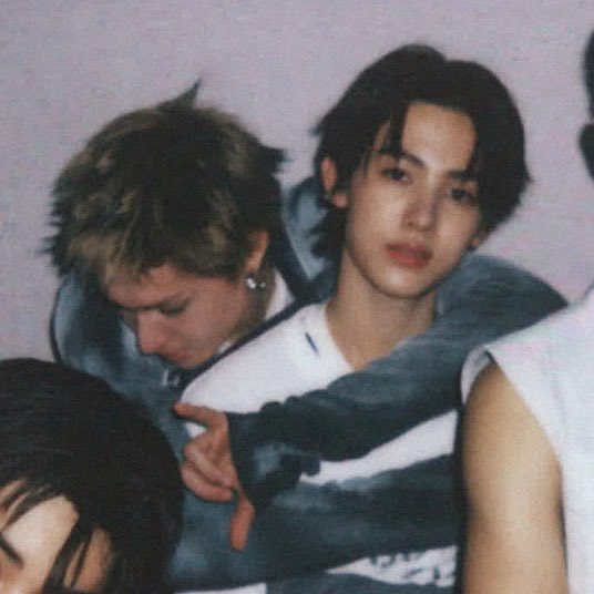 dearcortis's tweet image. Eomparkz what the hell??? #MARTIN #SEONGHYEON